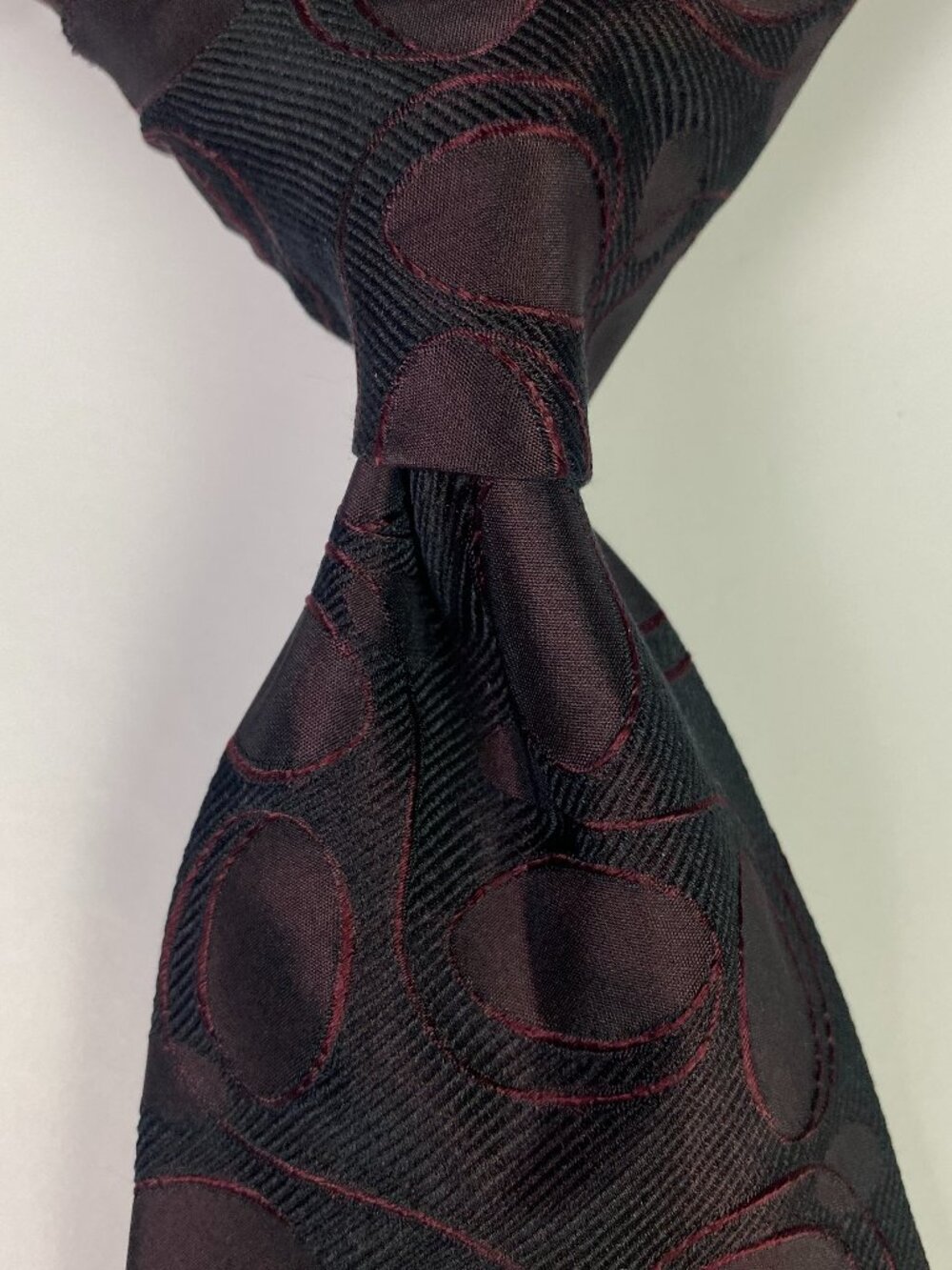 Hugo Boss Tie Black on Burgundy Subtle Geometrc Woven Pattern Silk Italy